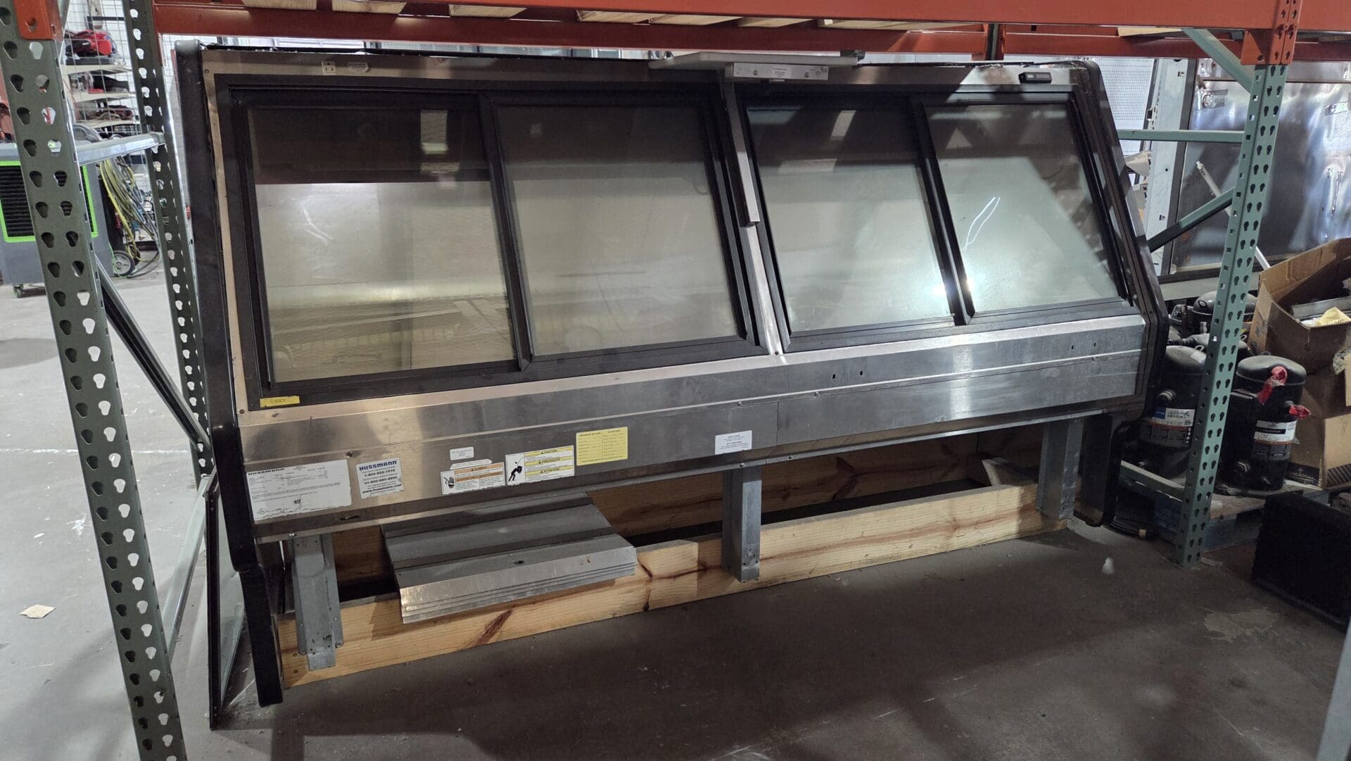 Hussmann ESGSS-8 8ft Seafood Merchandiser